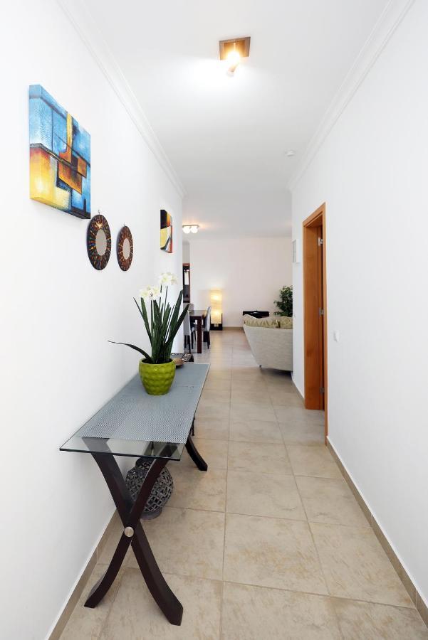 A68 - Palmeiras Paz Apartment Lagos Bagian luar foto
